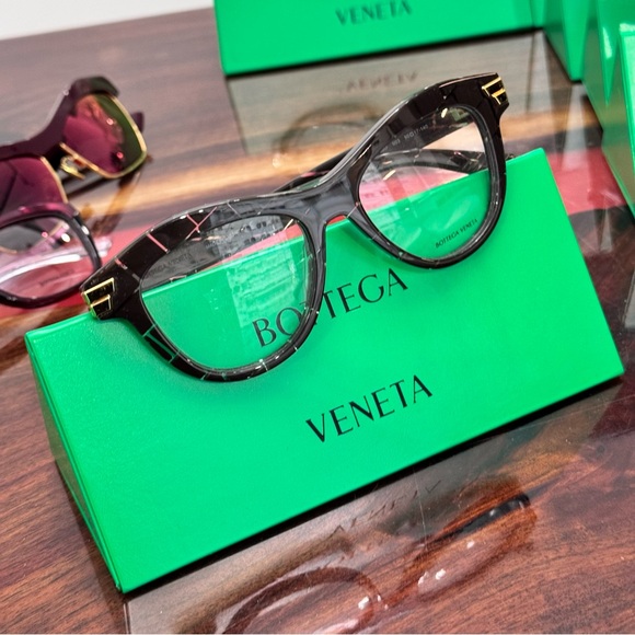 Bottega Veneta Glasses - Picture 1 of 3